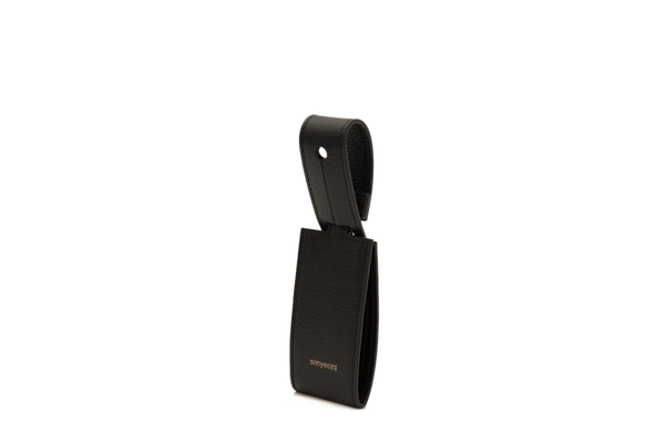 AC12 Black